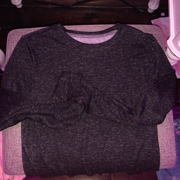 Two danskin long sleeves both included - Picture 4 of 4